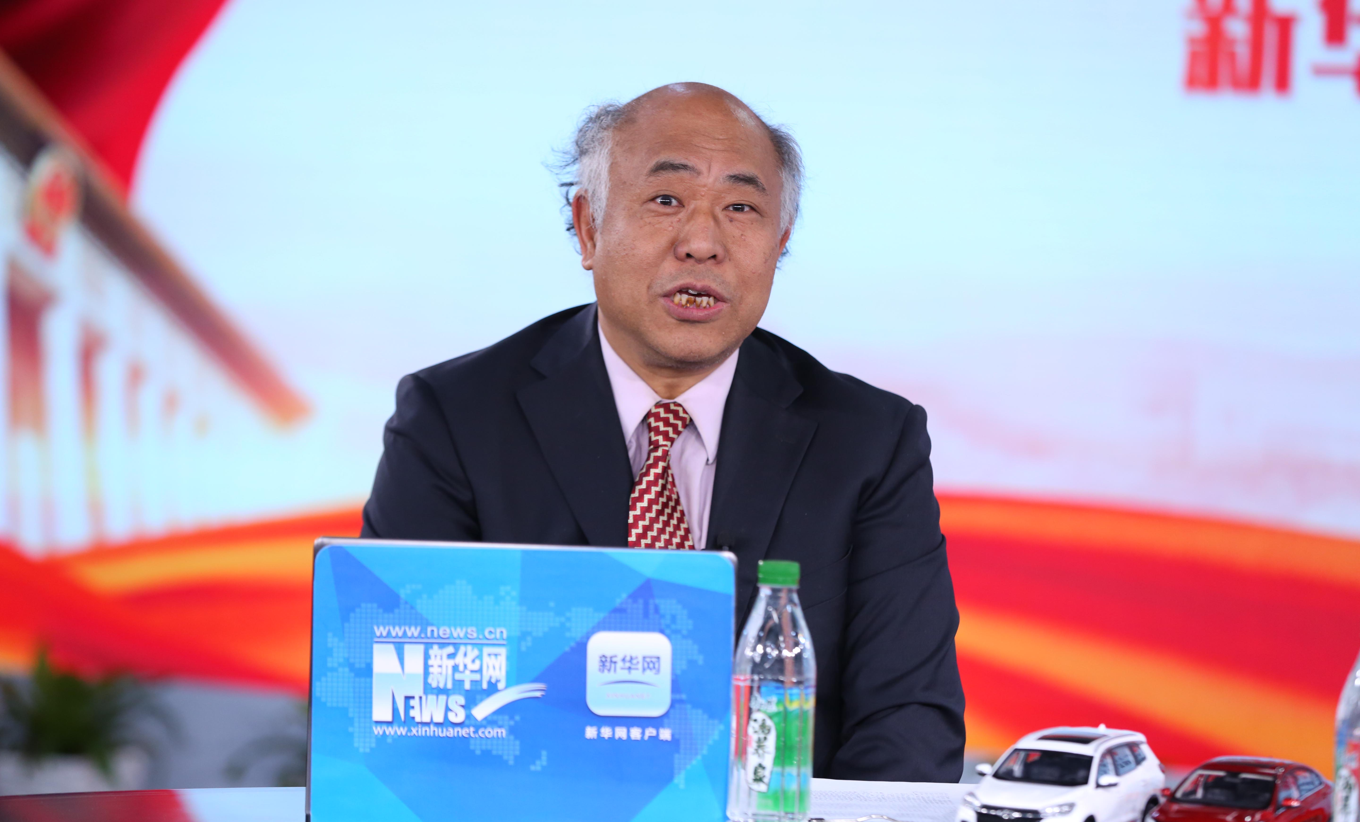 楊宜勇：打破&ldquo;隱形墻&rdquo; 實(shí)現(xiàn)職業(yè)培訓(xùn)與就業(yè)一站式服務(wù)