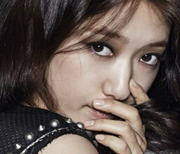 女星波浪卷發(fā)美著呢！