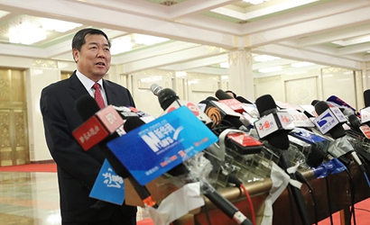 何立峰：2016年實(shí)現(xiàn)了穩(wěn)增長、穩(wěn)就業(yè)