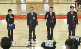 邱賽珍、張蜀新、潘克剛、李新民代表接受采訪