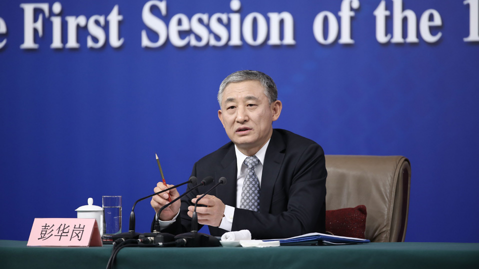 國(guó)資委副秘書(shū)長(zhǎng)、新聞發(fā)言人彭華崗