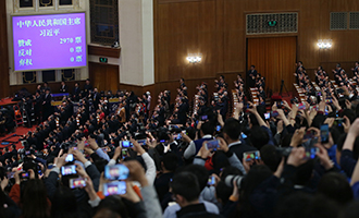 習(xí)近平全票當(dāng)選為國家主席、中央軍委主席