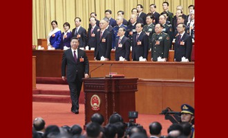 習(xí)近平當(dāng)選國家主席、中央軍委主席