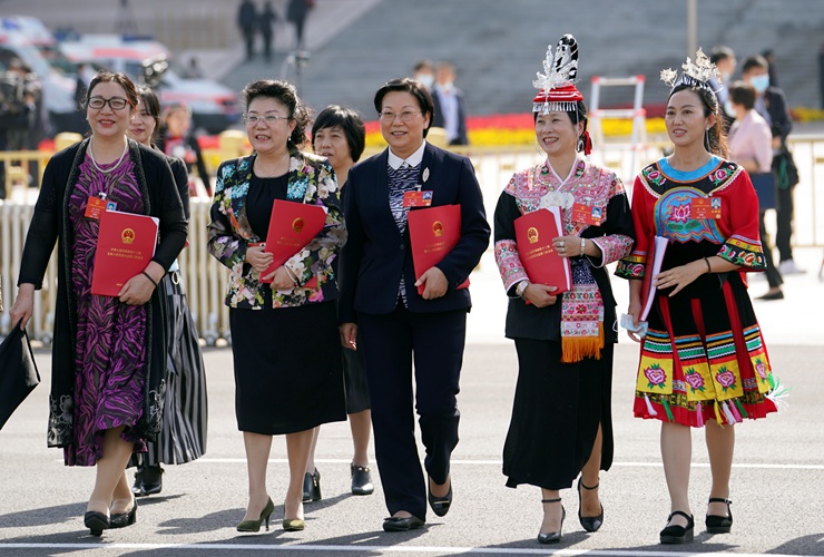 新華社社評(píng)：凝心聚力再出發(fā)，砥礪奮進(jìn)新征程 &mdash;&mdash;寫在十三屆全國(guó)人大三次會(huì)議閉幕之際