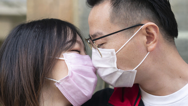 武漢新婚夫妻：經(jīng)此一疫，更懂家的分量