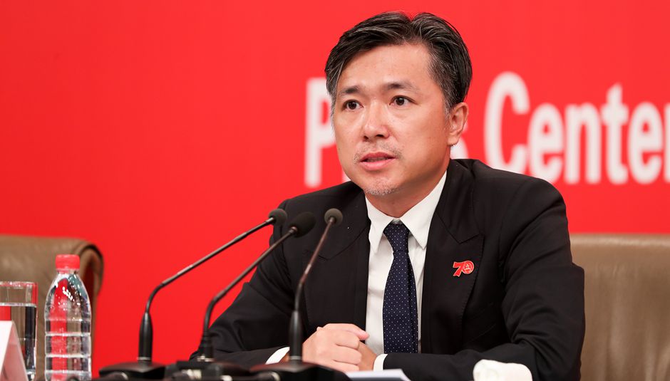 群眾游行總導(dǎo)演、北京師范大學(xué)藝術(shù)與傳媒學(xué)院副院長肖向榮介紹情況