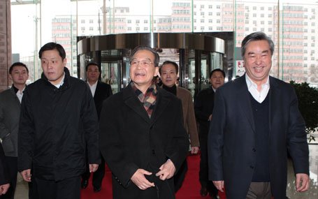 溫家寶抵達(dá)中國政府網(wǎng)、新華網(wǎng)