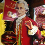 出國(guó)旅游帶什么禮物？