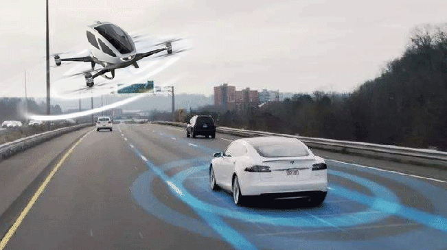 無(wú)人機(jī)無(wú)人車 你敢坐嗎？