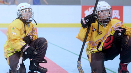 直播大灣區(qū)丨陸地冰球進(jìn)校園 來感受冰雪運動在南方的&ldquo;熱潮&rdquo;