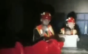 整理箱變小船 小朋友，消防員叔叔來(lái)了！