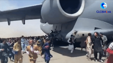 全球連線丨慘??！喀布爾機場現(xiàn)場