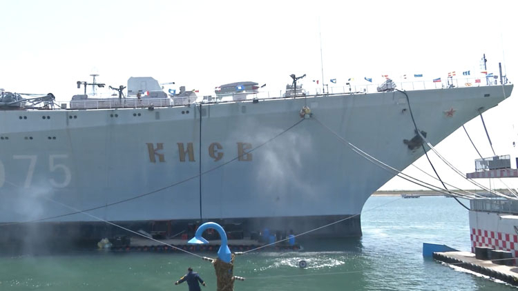 驚險刺激！打卡國內(nèi)唯一的航母主題公園，讓到場游客大呼過癮