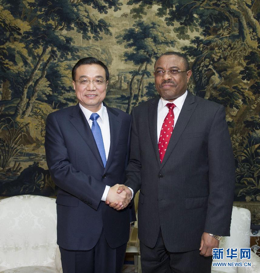 5月4日，中國(guó)國(guó)務(wù)院總理李克強(qiáng)在亞的斯亞貝巴與埃塞俄比亞總理海爾馬里亞姆舉行會(huì)談。  新華社記者 王曄 攝