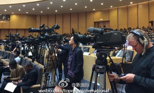 李克強(qiáng)即將在非盟總部發(fā)表演講，請(qǐng)柬&ldquo;一柬難求&rdquo;。圖片來(lái)源：&ldquo;新國(guó)際&rdquo;微博。