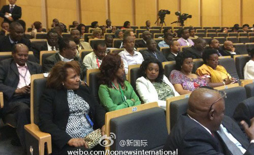 李克強(qiáng)即將在非盟總部發(fā)表演講，請(qǐng)柬&ldquo;一柬難求&rdquo;。圖片來(lái)源：&ldquo;新國(guó)際&rdquo;微博。