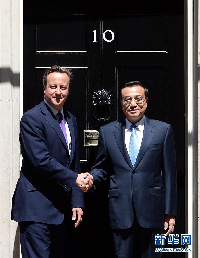 6月17日，國(guó)務(wù)院總理李克強(qiáng)在倫敦唐寧街10號(hào)首相府同英國(guó)首相卡梅倫舉行中英總理年度會(huì)晤。新華社記者 李濤 攝