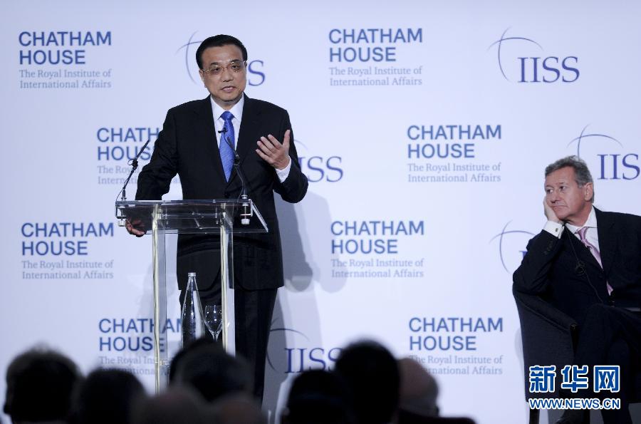 6月18日，國(guó)務(wù)院總理李克強(qiáng)在倫敦金融城市長(zhǎng)官邸面向英國(guó)皇家國(guó)際問題研究所和國(guó)際戰(zhàn)略研究所兩大智庫發(fā)表題為《共建包容發(fā)展的美好世界》的演講。新華社記者 張鐸 攝 