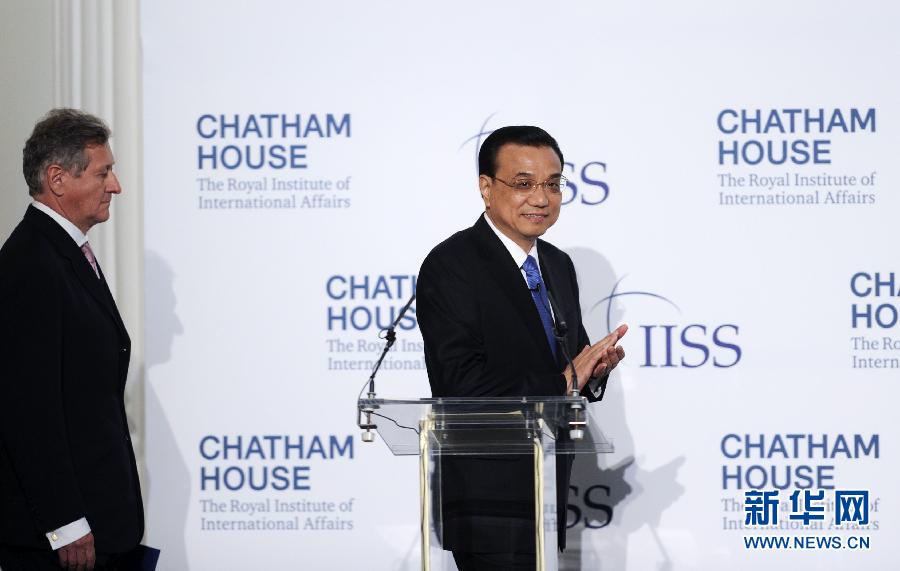 6月18日，國(guó)務(wù)院總理李克強(qiáng)在倫敦金融城市長(zhǎng)官邸面向英國(guó)皇家國(guó)際問題研究所和國(guó)際戰(zhàn)略研究所兩大智庫發(fā)表題為《共建包容發(fā)展的美好世界》的演講。新華社記者 張鐸 攝