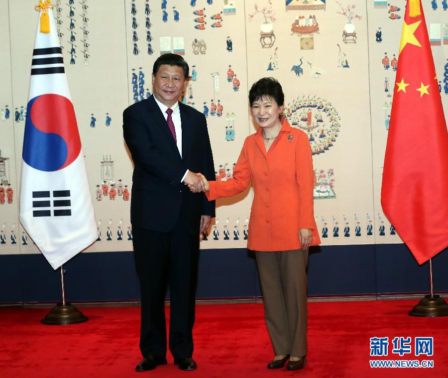 7月3日，國家主席習(xí)近平在首爾同韓國總統(tǒng)樸槿惠舉行會談。新華社記者 蘭紅光 攝