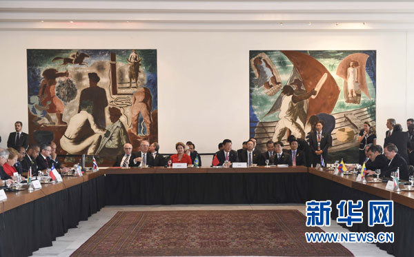 當(dāng)?shù)貢r間7月17日，國家主席習(xí)近平出席在巴西利亞舉行的中國－拉美和加勒比國家領(lǐng)導(dǎo)人會晤。 新華社記者 李學(xué)仁 攝