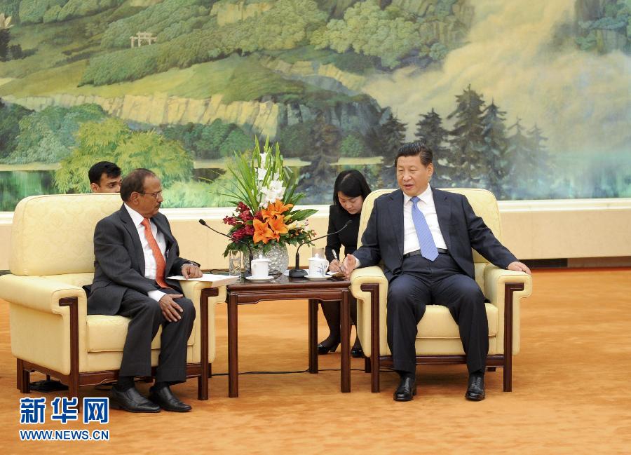 9月9日，國家主席習近平在北京人民大會堂會見印度總理特使、國家安全顧問多瓦爾。 新華社記者 張鐸 攝