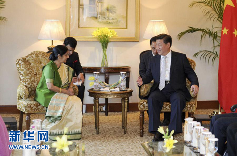 9月18日，國家主席習(xí)近平在新德里會見印度外長斯瓦拉杰。新華社記者 張鐸 攝