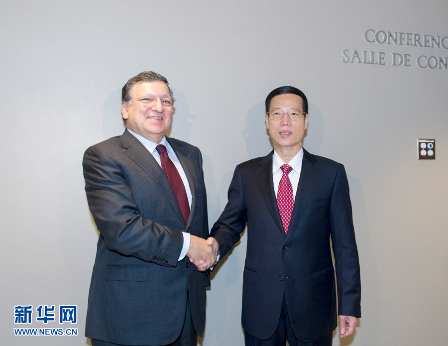 9月23日，正在紐約出席聯(lián)合國氣候峰會的國家主席習近平特使、國務院副總理張高麗在紐約聯(lián)合國總部會見歐盟委員會主席巴羅佐。新華社記者王曄攝 