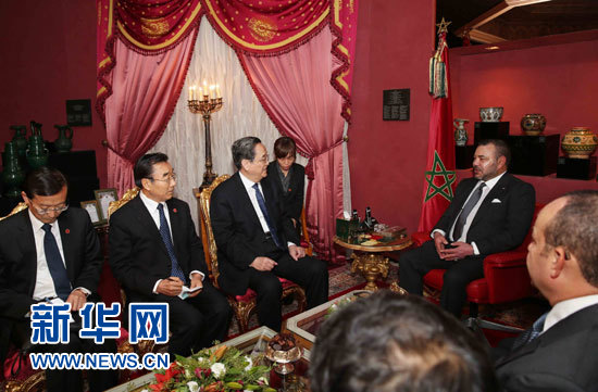 11月4日，中國全國政協(xié)主席俞正聲在非斯會見摩洛哥國王穆罕默德六世。 新華社記者 劉衛(wèi)兵 攝