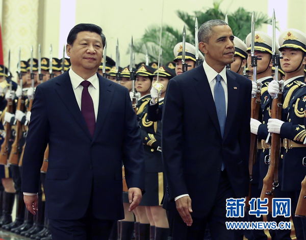 11月12日，國(guó)家主席習(xí)近平在北京人民大會(huì)堂舉行歡迎儀式，歡迎美國(guó)總統(tǒng)奧巴馬對(duì)中國(guó)進(jìn)行國(guó)事訪問(wèn)。 新華社記者 龐興雷 攝
