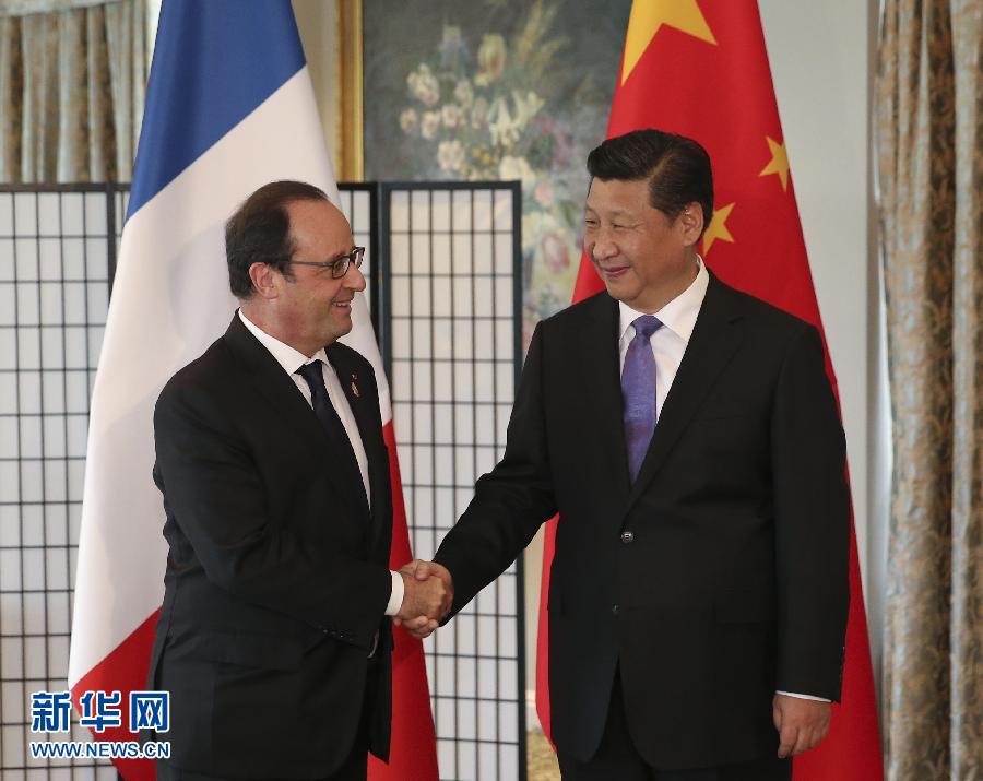 11月16日，國家主席習(xí)近平在澳大利亞布里斯班會見法國總統(tǒng)奧朗德。 新華社記者丁林?jǐn)z 