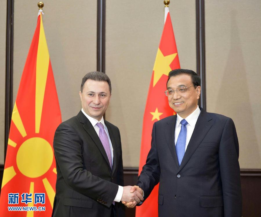 12月17日，中國(guó)國(guó)務(wù)院總理李克強(qiáng)在貝爾格萊德會(huì)見馬其頓總理格魯埃夫斯基。 新華社記者劉力航攝 