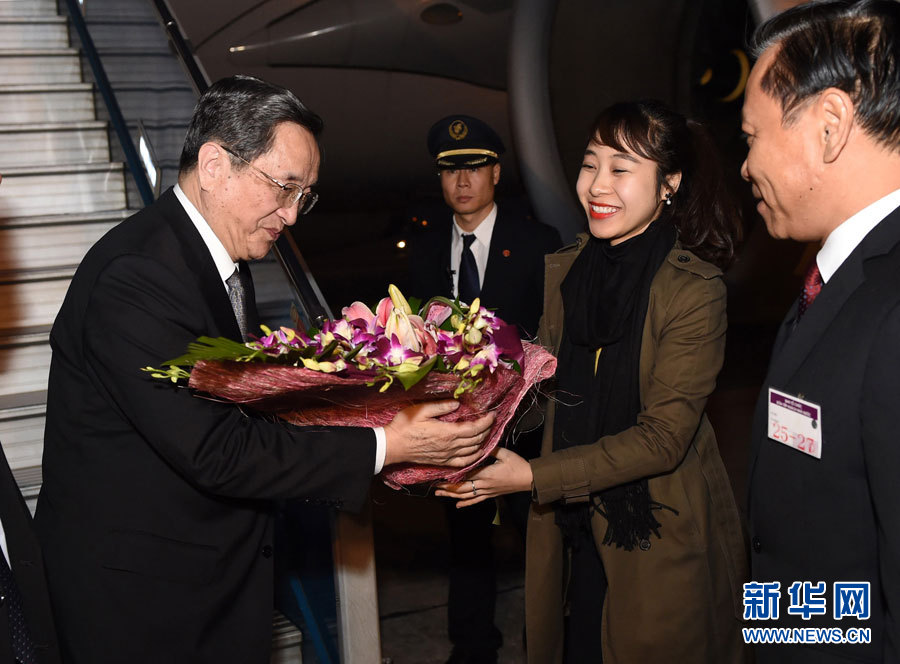 12月25日至27日，中共中央政治局常委、全國(guó)政協(xié)主席俞正聲對(duì)越南進(jìn)行正式訪問(wèn)。這是12月25日，俞正聲抵達(dá)河內(nèi)，開(kāi)始對(duì)越南進(jìn)行正式訪問(wèn)。 新華社記者馬占成攝