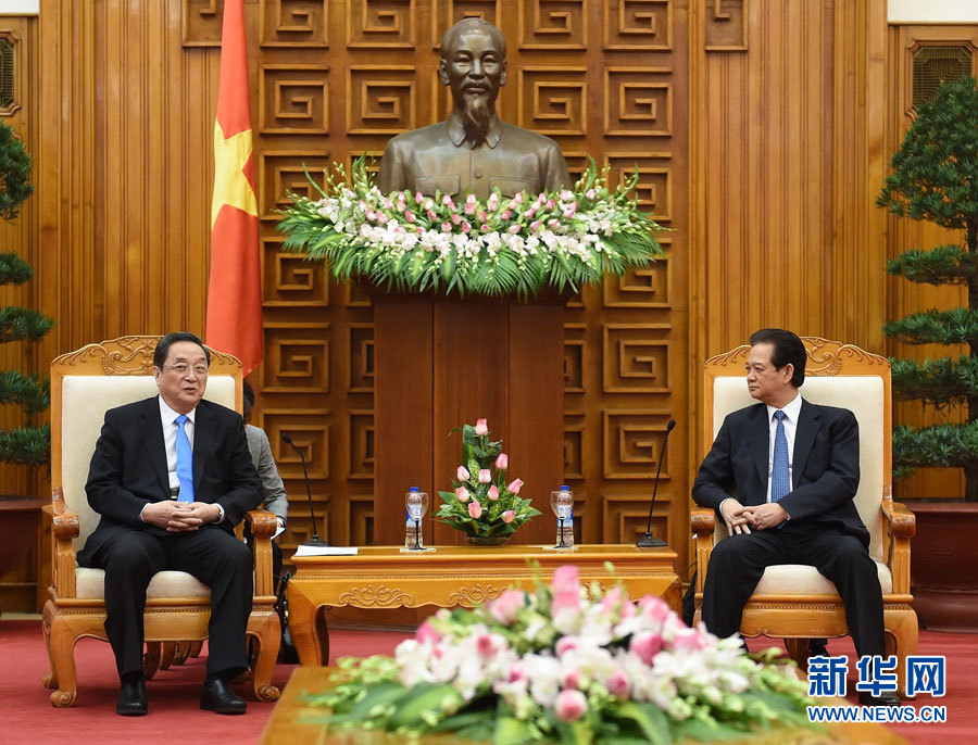 12月25日至27日，中共中央政治局常委、全國(guó)政協(xié)主席俞正聲對(duì)越南進(jìn)行正式訪問(wèn)。這是12月26日，俞正聲在河內(nèi)會(huì)見(jiàn)越南政府總理阮晉勇。 新華社記者劉建生攝