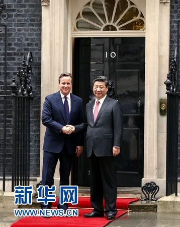 10月21日，國家主席習近平在倫敦唐寧街首相府同英國首相卡梅倫舉行會談。 新華社記者 鞠鵬 攝 