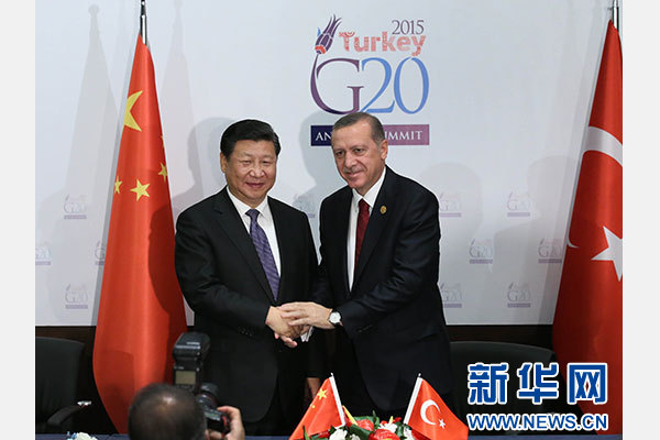 當(dāng)?shù)貢r間11月14日，國家主席習(xí)近平在土耳其安塔利亞會見土耳其總統(tǒng)埃爾多安。 新華社記者 龐興雷 攝