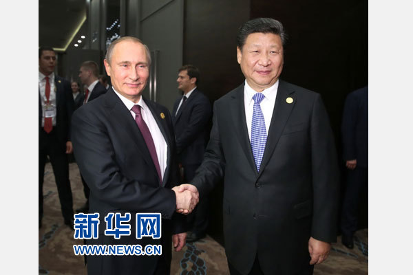 11月15日，國家主席習(xí)近平在土耳其安塔利亞會見俄羅斯總統(tǒng)普京。 新華社記者馬占成攝