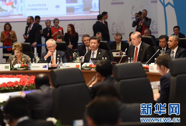 11月15日，國家主席習(xí)近平在土耳其安塔利亞出席二十國集團領(lǐng)導(dǎo)人第十次峰會第一階段會議。 新華社記者李學(xué)仁攝 