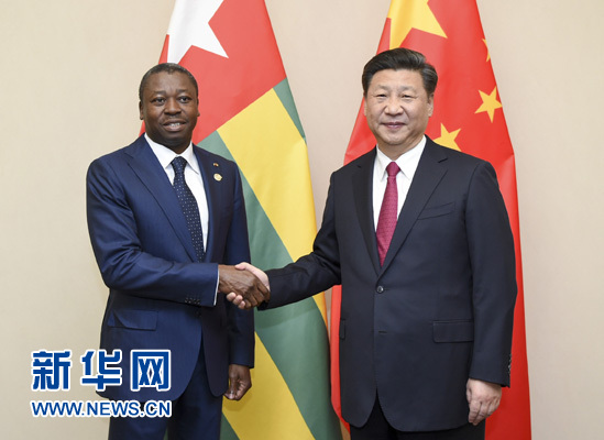 12月3日，國家主席習(xí)近平在約翰內(nèi)斯堡會(huì)見多哥總統(tǒng)福雷。新華社記者 謝環(huán)馳 攝 