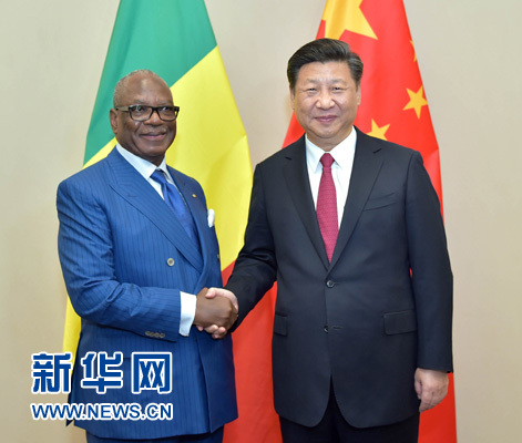 12月3日，國家主席習(xí)近平在約翰內(nèi)斯堡會見馬里總統(tǒng)凱塔。新華社記者 李濤 攝 