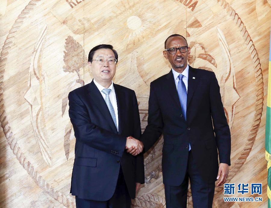 3月22日至23日，全國人大常委會委員長張德江對盧旺達進行正式友好訪問。這是3月23日，張德江在盧旺達首都基加利會見盧旺達總統(tǒng)卡加梅。新華社記者 丁林 攝