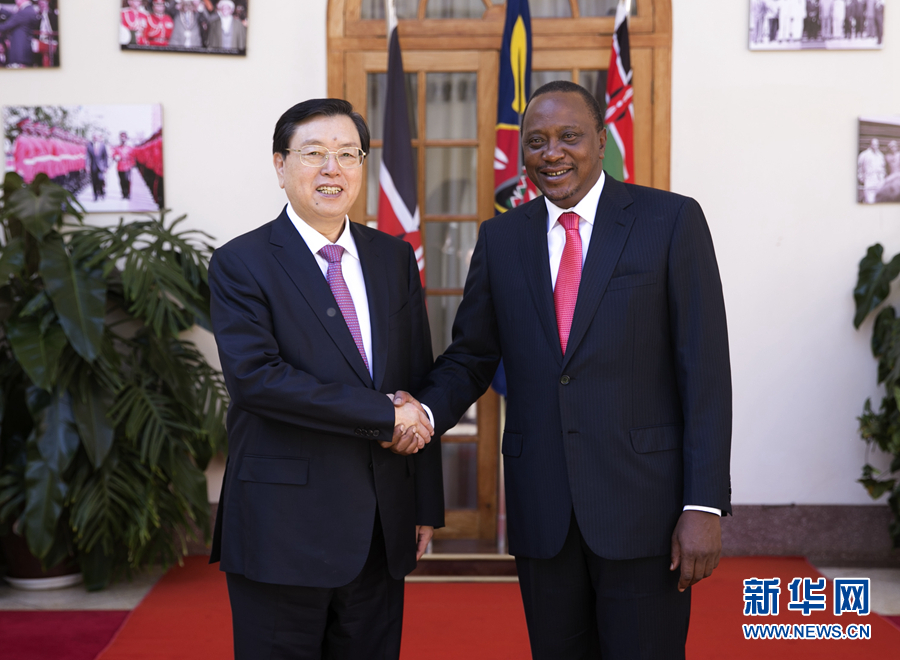 3月23日至26日，全國人大常委會委員長張德江對肯尼亞進行正式友好訪問。這是3月24日，張德江在肯尼亞首都內(nèi)羅畢會見肯尼亞總統(tǒng)肯雅塔。 新華社記者馬占成攝