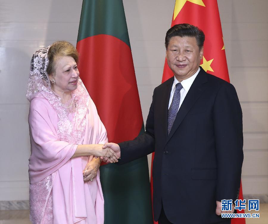 10月14日，國家主席習(xí)近平在達卡會見孟加拉國民族主義黨主席卡莉達&middot;齊亞。  新華社記者龐興雷攝 