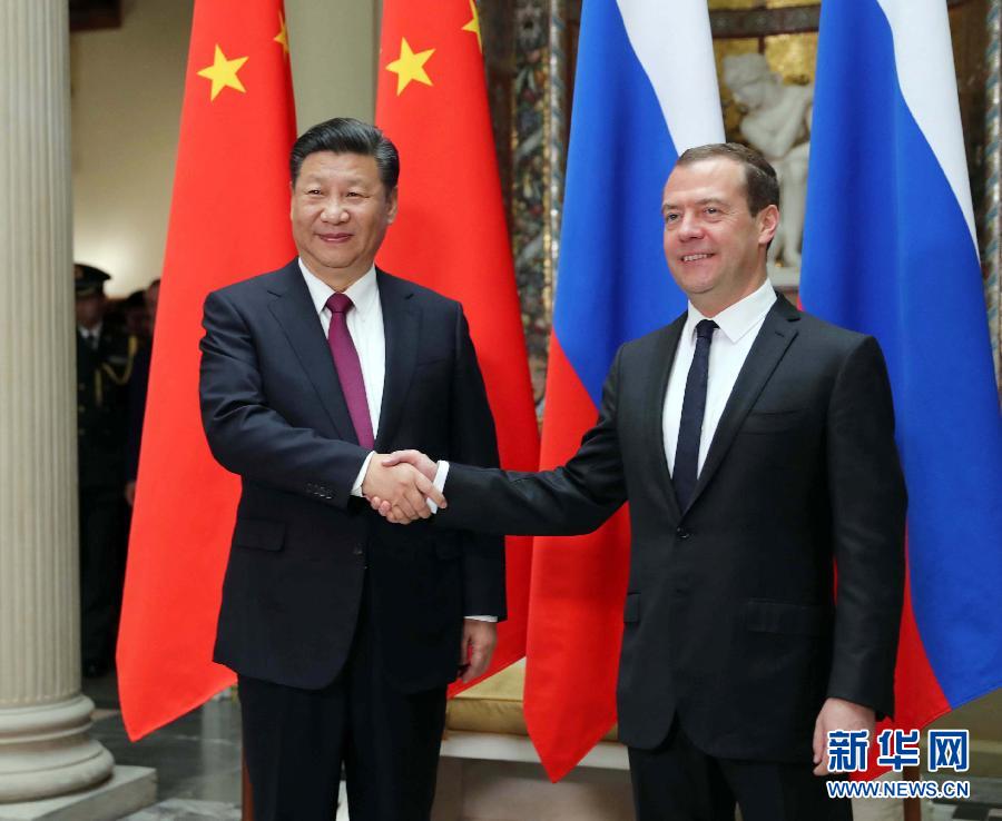 7月4日，國家主席習(xí)近平在莫斯科會(huì)見俄羅斯總理梅德韋杰夫。新華社記者 劉衛(wèi)兵 攝