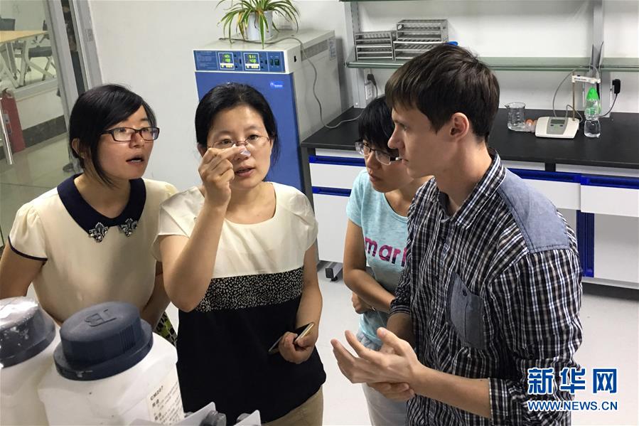 （新華全媒頭條&middot;上合青島峰會(huì)&middot;圖文互動(dòng)）（8）遠(yuǎn)航，揚(yáng)起&ldquo;上海精神&rdquo;的時(shí)代風(fēng)帆&mdash;&mdash;寫在上海合作組織成員國(guó)元首理事會(huì)第十八次會(huì)議即將召開之際