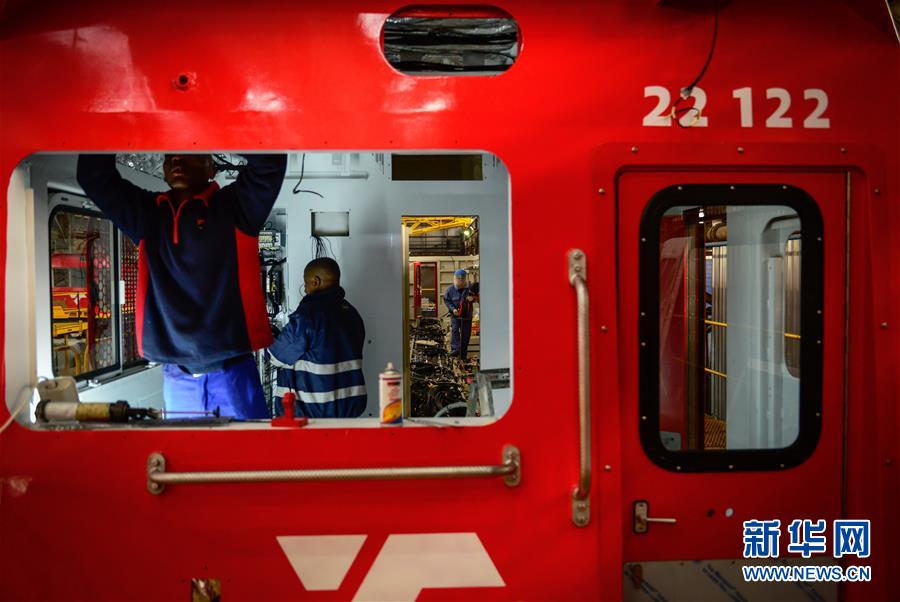 (新華全媒頭條·圖文互動(dòng))(5)書寫發(fā)展合作大文章 推動(dòng)全球治理新變革——習(xí)近平主席中東非洲之行前瞻