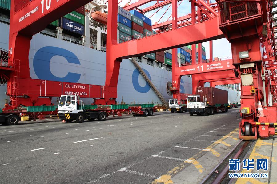 （國際&middot;圖文互動(dòng)）（2）&ldquo;一帶一路&rdquo;乘長風(fēng)　時(shí)隔四年又重逢&mdash;&mdash;記&ldquo;中遠(yuǎn)荷蘭&rdquo;號再次停靠科倫坡港