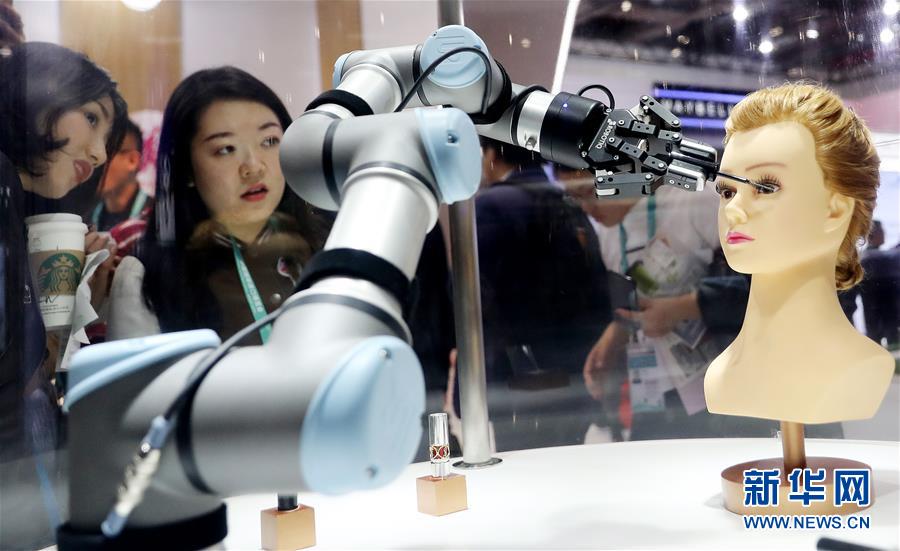 (新華全媒頭條·圖文互動)(8)從進(jìn)博會到“雙11” 超級訂單背后蘊藏中國動能