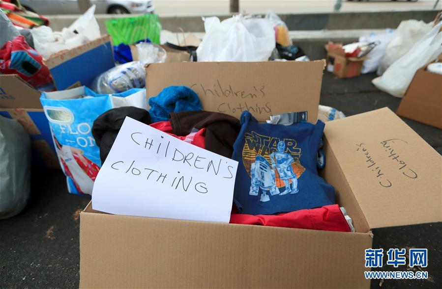 （國(guó)際&middot;圖文互動(dòng)）（7）通訊：&ldquo;根本沒(méi)有人在乎我們&rdquo;&mdash;&mdash;探訪美墨邊境墻邊的&ldquo;日工&rdquo;市場(chǎng)