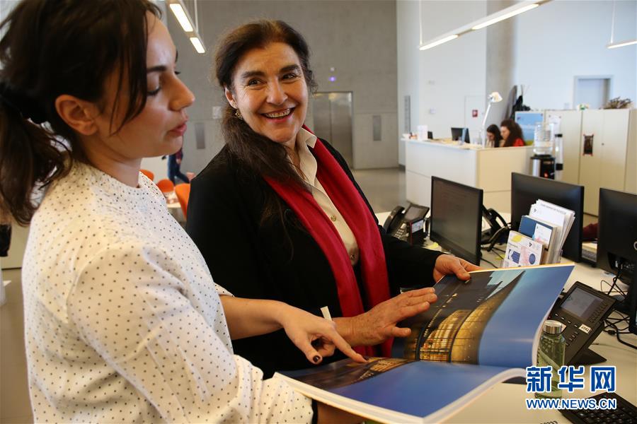 （國際&middot;圖文互動(dòng)）（2）&ldquo;中國是我靈感的源泉&rdquo;&mdash;&mdash;希臘國寶級(jí)演員的中國情結(jié)